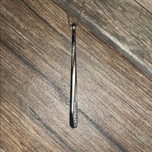 Kendra Scott pendant